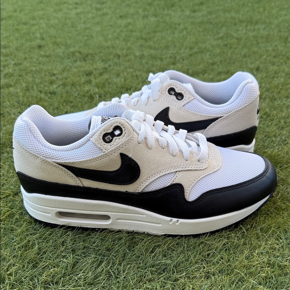 Nike Air Max 1 Essential